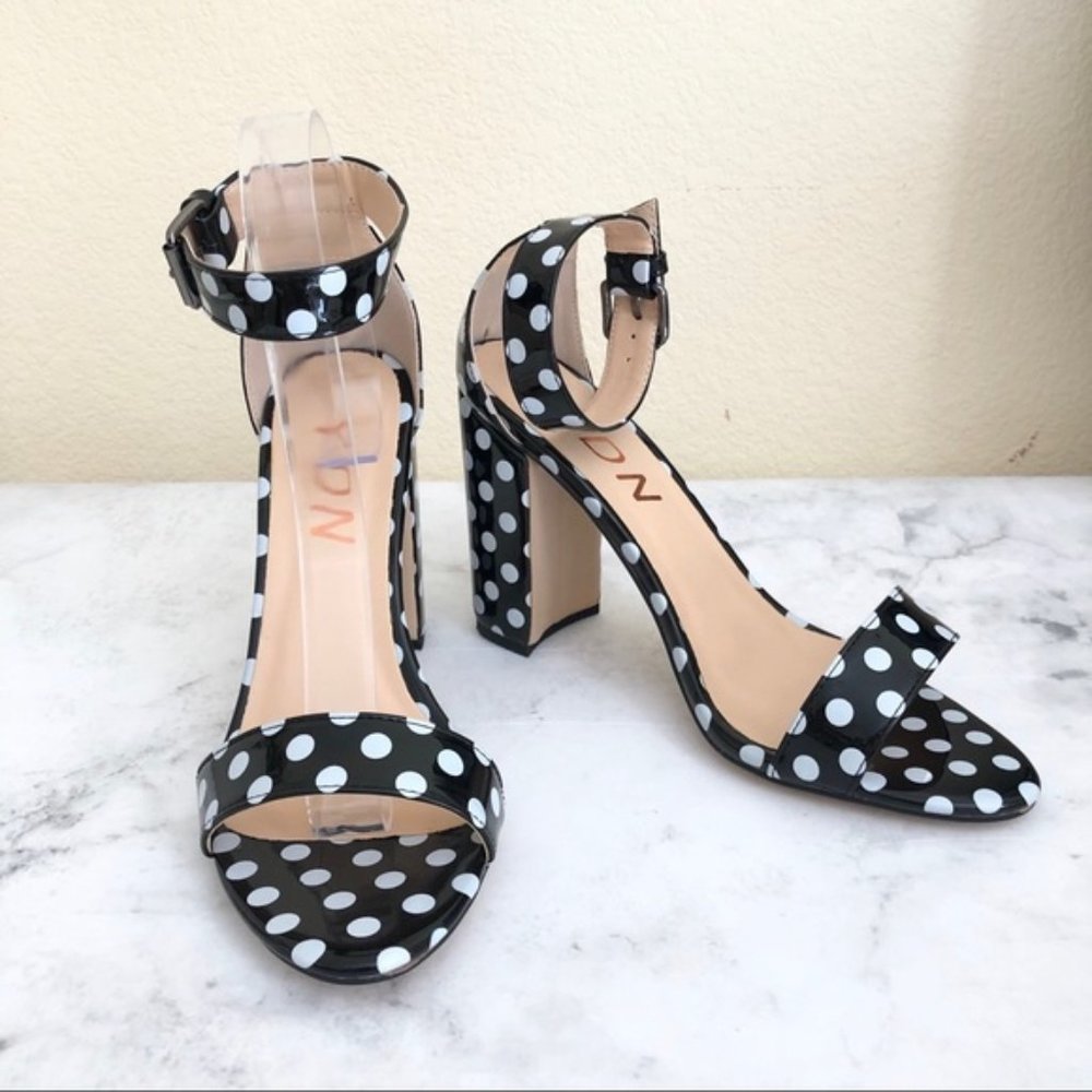 SOLD❤️ Size 8 Polka Dot Cute Ankle Strap Heel - Picture 1 of 8